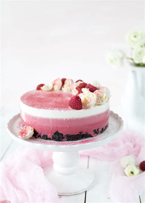 Joghurt Ombrè Torte mit Kokos und Himbeeren Emma s Lieblingsstücke