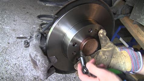 Astra H How To Change The Rear Brake Disc And Pads On Opel Vauxhall