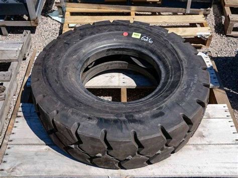 Unused Goodyear Xtra Traction Wl Nhs Equipment Tire Roller