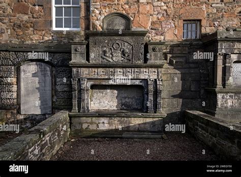 Heriots Monument Greyfriars Hi Res Stock Photography And Images Alamy