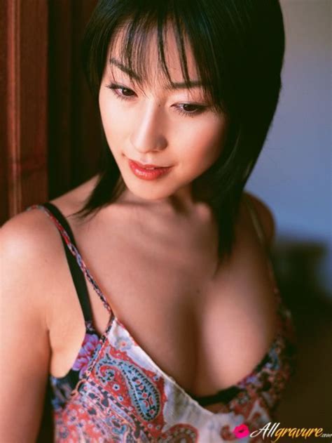 Sensual Gravure Idol Beauty Enchants With Her Perfect Body Hiroko Sato