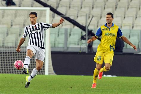 Serie A Juve Chievo Le Foto Del Match Foto Sportmediaset