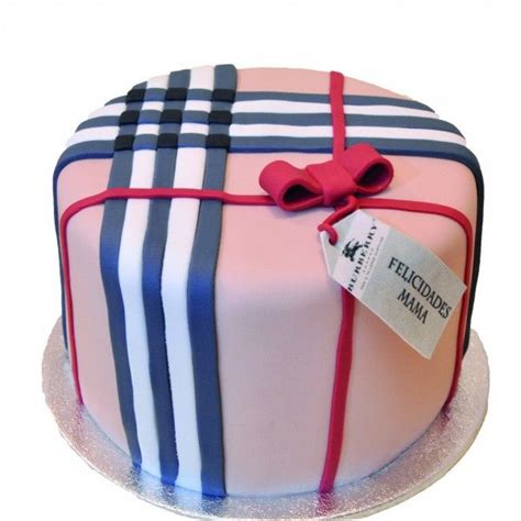 Tarta Burberry Cake Birthday Cake For Mom Birthday Cakes For Women