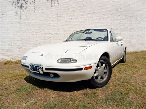 Old White Sport 1990s Mazda Mx 5 Roadster On The Grass Cadeaa 2023