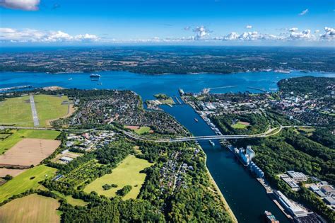 Kiel Aus Der Vogelperspektive Schleusenanlage Kiel Holtenau