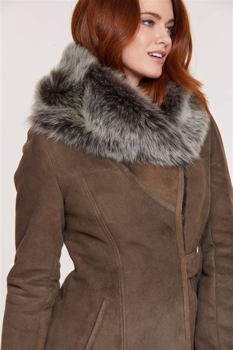 Felicia Hooded Merino Shearling Sheepskin Jacket With Toscana Trim In