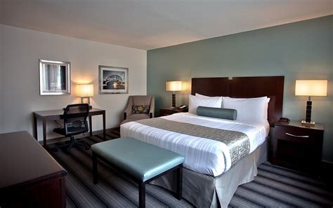 Downtown Chicago Hotel Rooms & Suites - Best Western River North