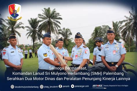 Komandan Lanud Sri Mulyono Herlambang SMH Palembang Serahkan Dua