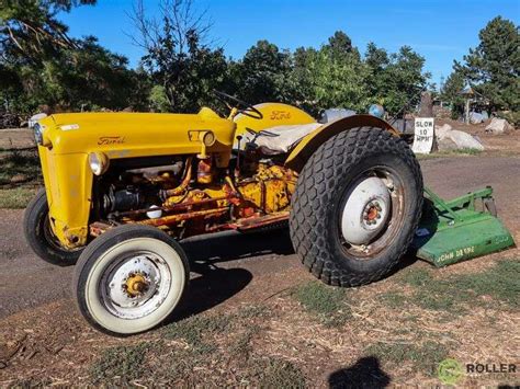 Ford 600 Farm Tractor Gas 3 Pto Power Take Off Bf Goodrich 13 6 28 Rear Pneumatic Tires