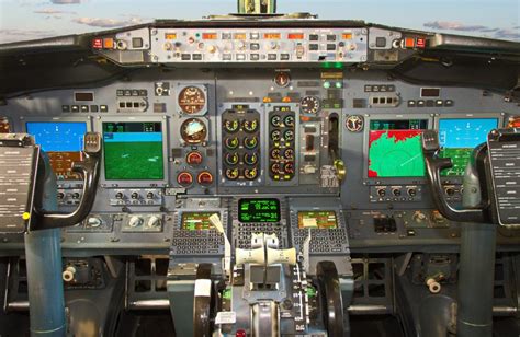 MC2 completes Boeing 737-300 cockpit update - Skies Mag