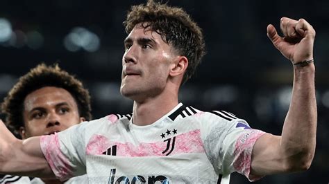 Rinnovo Vlahovic Juve Ecco La Posizione Di Club E Giocatore