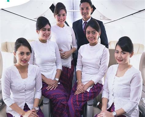 Ciri Khas Seragam Pramugari Indonesia Lion Air Hingga Sriwijaya