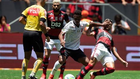 3 0 El Flamengo Vence Al Atlético Paranaense Y Gana Su Primer Título