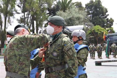 Cambio de mando del Cuerpo de Ingenieros del Ejército entre los señores