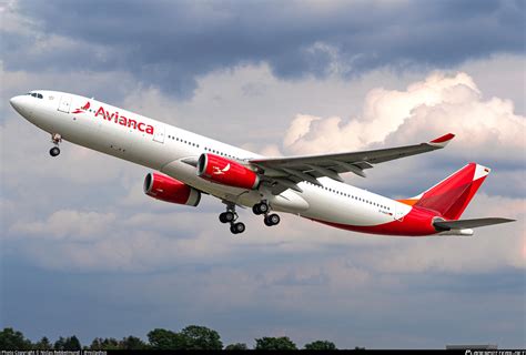 D AAAV Avianca Airbus A330 343 Photo By Niclas Rebbelmund Niclashco