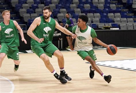 El Unicaja A Afianzar El Liderato Del Grupo En Estrasburgo