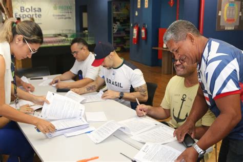 Atletas E Paratletas Contemplados No Bolsa Esporte Estadual Assinam