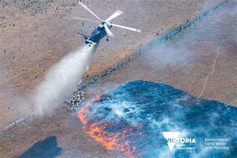 Australia Helicopter Drop Fire Aviation