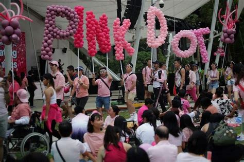 Thousands Throng Hong Lim Park To Celebrate First Pink Dot Sg Rally