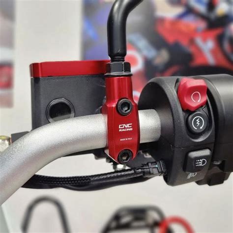 Cnc Racing Red Mirror Clamp For Brembo Rcs Pumps M Left Thread