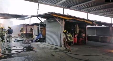 La Jornada Incendio Consume Nueve Locales En Un Mercado De Monterrey