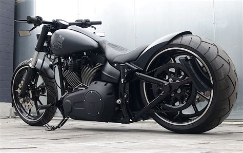 2024 Harley Breakout Black Yoko Anatola