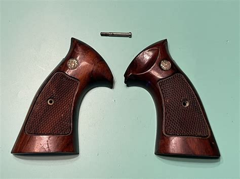 USED FACTORY SMITH WESSON K L FRAME TARGET GRIPS SQUARE BUTT WOOD 10