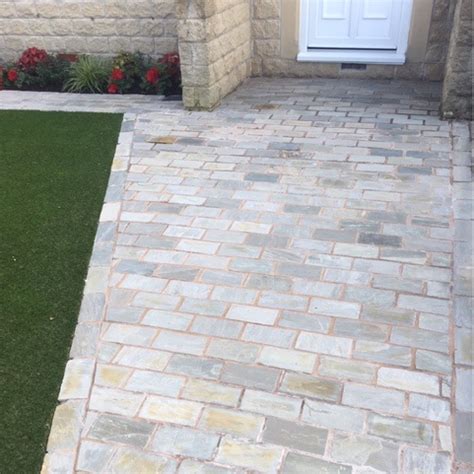 Kandla Grey Natural Sandstone X Mm Cobble Setts Buy Garden