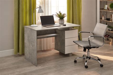 Как выбрать правильную высоту письменного стола: стандарты и рекомендации