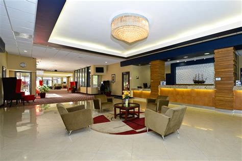 Causeway Bay Hotel, Lansing - Compare Deals