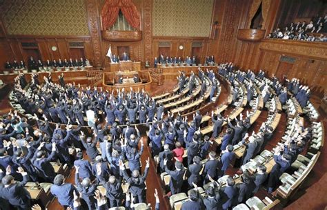 衆議院選挙伝家の宝刀？今さら聞けない「衆議院解散」万歳の理由は諸説あり 読売新聞