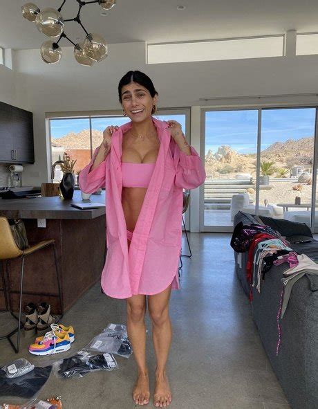 Mia Khalifa Nude OnlyFans Leaked Photo 450 TopFapGirls