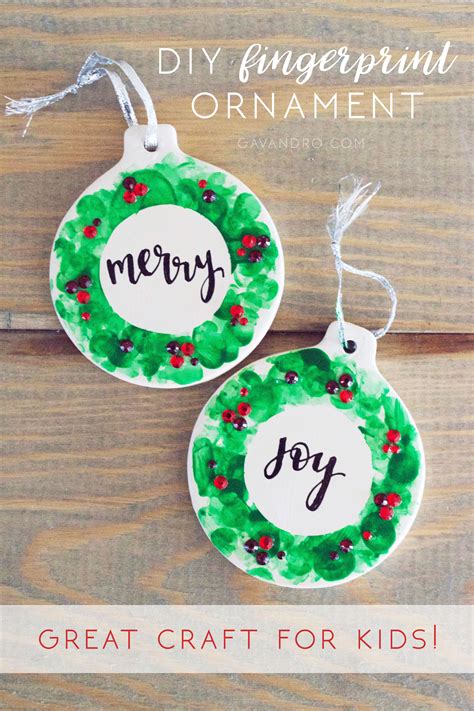 Fingerprint Wreath Ornaments Homemade Xmas Gifts Christmas Crafts