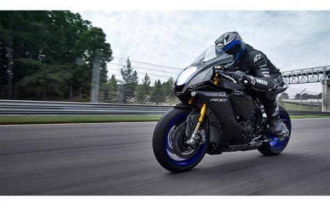 Yamaha Moto Sportive Yzf R M