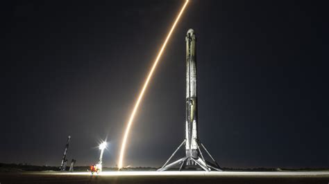 SpaceX wows with a double header of final 2023 rocket launches (photos ...