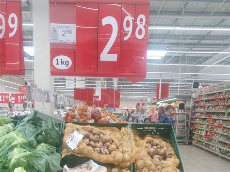 Nie ma drożyzny w marketach Ceny nawet spadają Jak jest z cenami