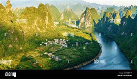 Scenery of Lijiang River, Yangshuo, Guilin Stock Photo - Alamy