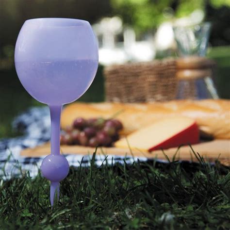 Cheap Wine Glasses That Float In Water And Stick Up In The Sand