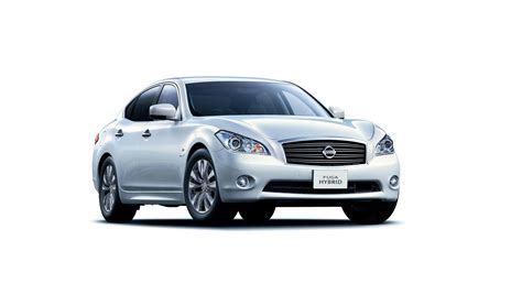 Nissan launches the highly-efficient Fuga Hybrid