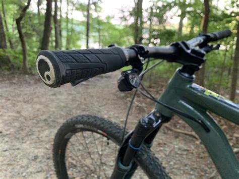 Best Mountain Bike Grips – Find the right MTB grip to smooth out your ...