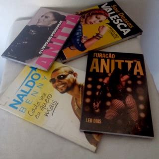 Coleção C 4 Livros Furacão Anitta O Livro Das Poderosas Sou