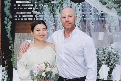 恭喜！香港知名女歌手在國外低調結婚，圈內好友越洋視頻見證愛情 每日頭條