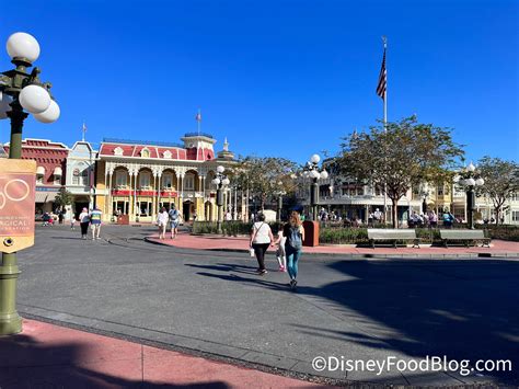 weeks  magic kingdom   empty   disney food