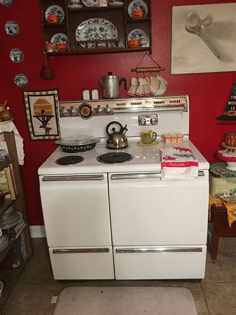 1955 Ge Liberator Electric Double Oven Range In White