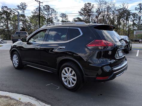 Pre Owned Nissan Rogue S D Sport Utility In Beaufort T