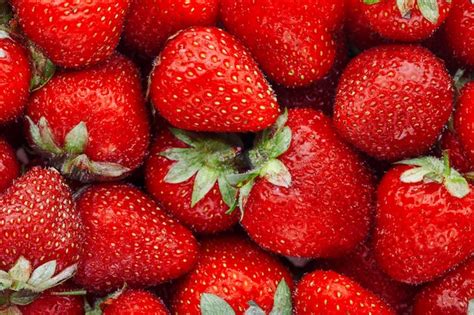 Jugosas Fresas Rojas Maduras Naturales Foto Premium