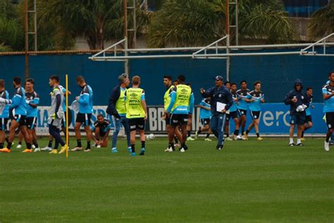 Treino Do Grêmio Renato Fecha Atividade E Prepara Time Que Encara O