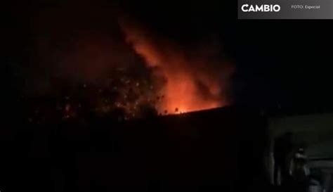 Incendio Arrasa Con Jugueter A En Pleno Centro De Tehuac N Video