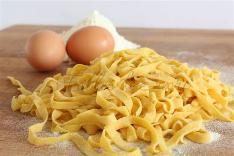 Tagliatelle Fresche All Uovo Fatte In Casa Ricetta E Consigli Per