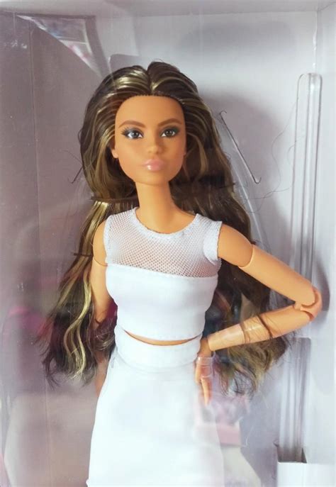 Barbie Signature Looks Doll Brunette Wavy Hair Fully Posable Fashion